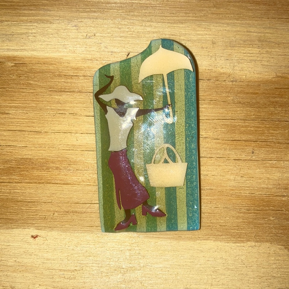 Charleston Basket Lady Pin